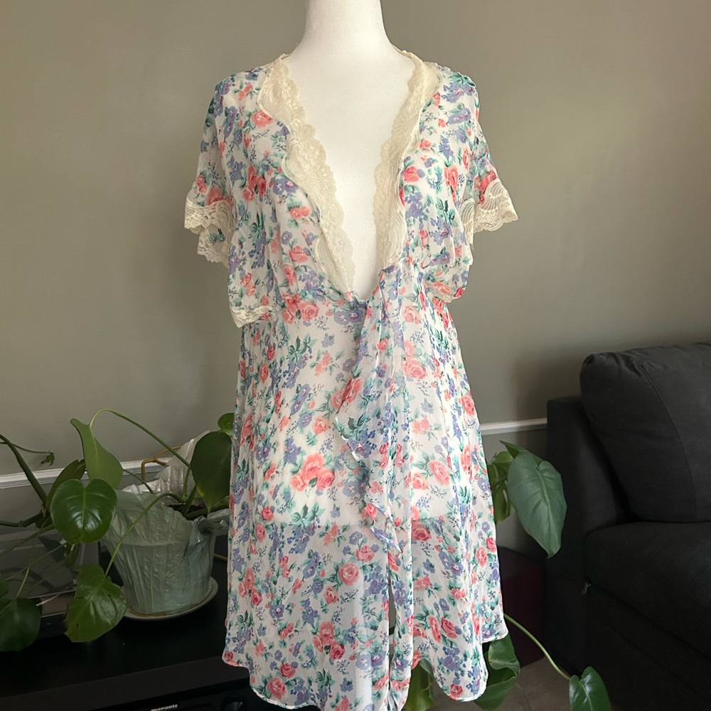 Vintage Victoria’s Secret “Garden Lace” Floral Chiffon Robe – 90s Sheer Wrap, M